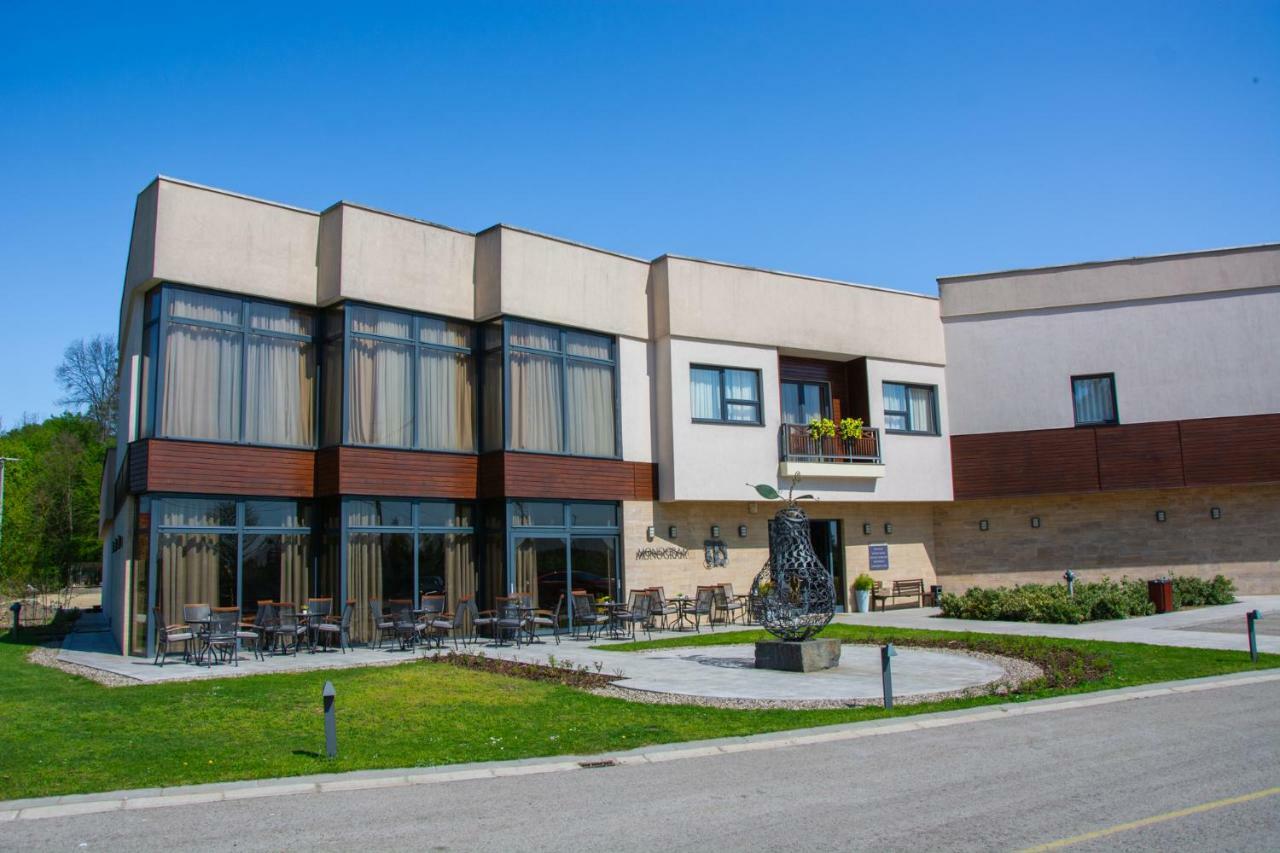 Hotel & Distillery Monogram Gradac (Tutin) Exterior foto