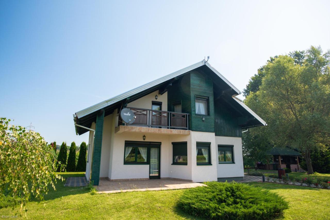 Hotel & Distillery Monogram Gradac (Tutin) Exterior foto
